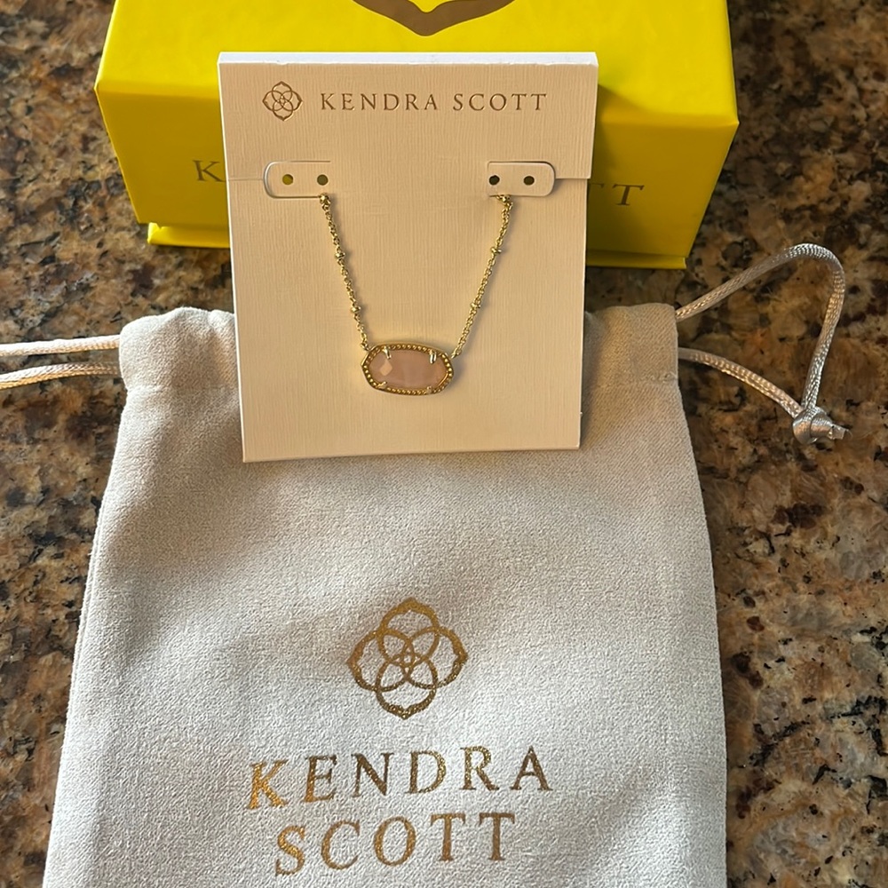 Kendra Scott Rose Quartz Elisa Gold Pendant